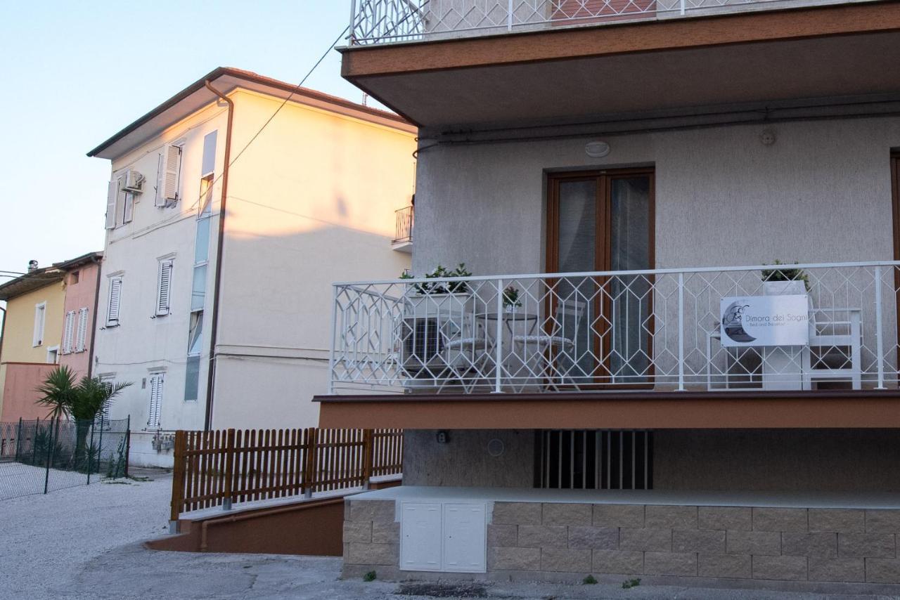 Bed and Breakfast Dimora Dei Sogni Чивитанова-Марке Экстерьер фото