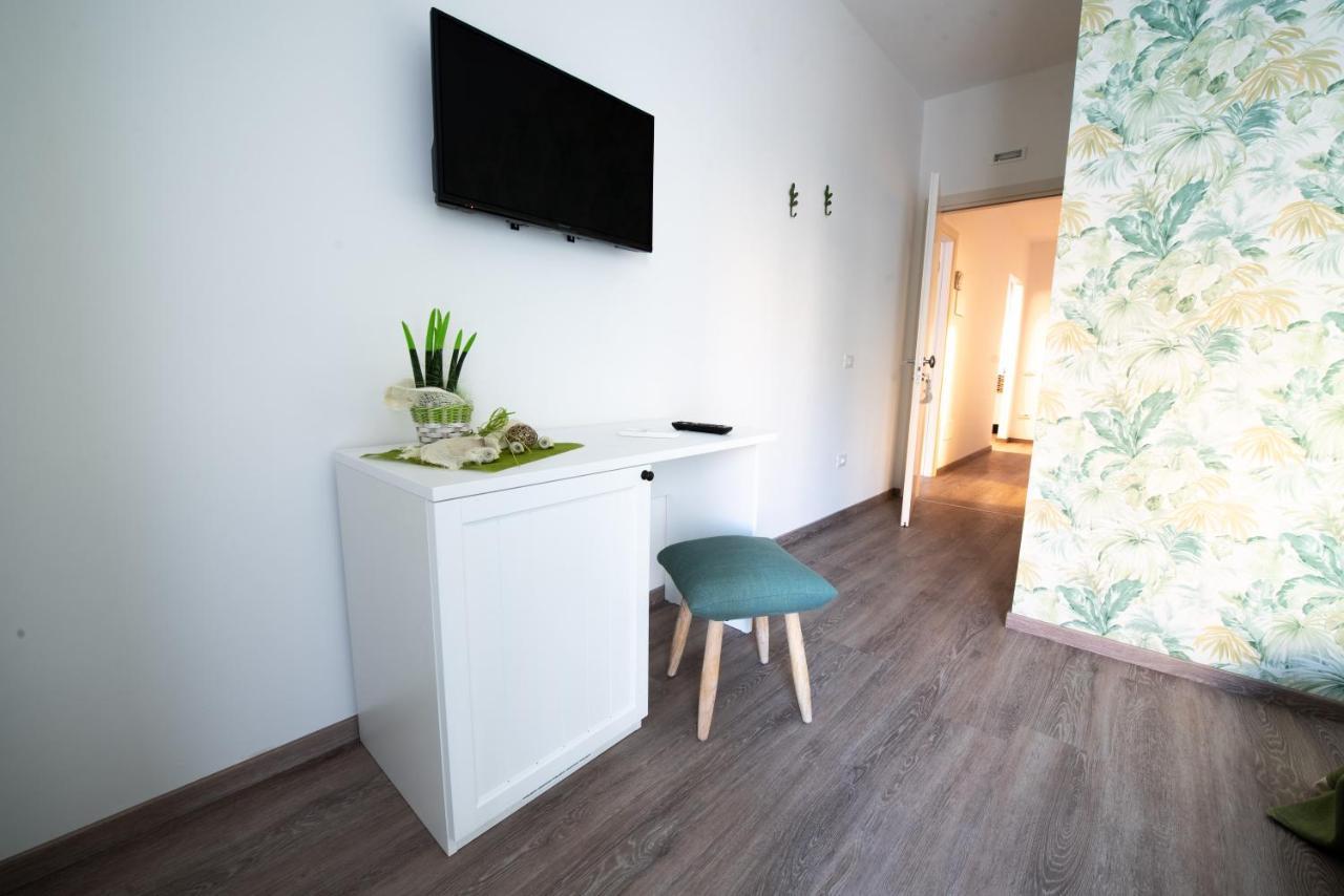 Bed and Breakfast Dimora Dei Sogni Чивитанова-Марке Экстерьер фото